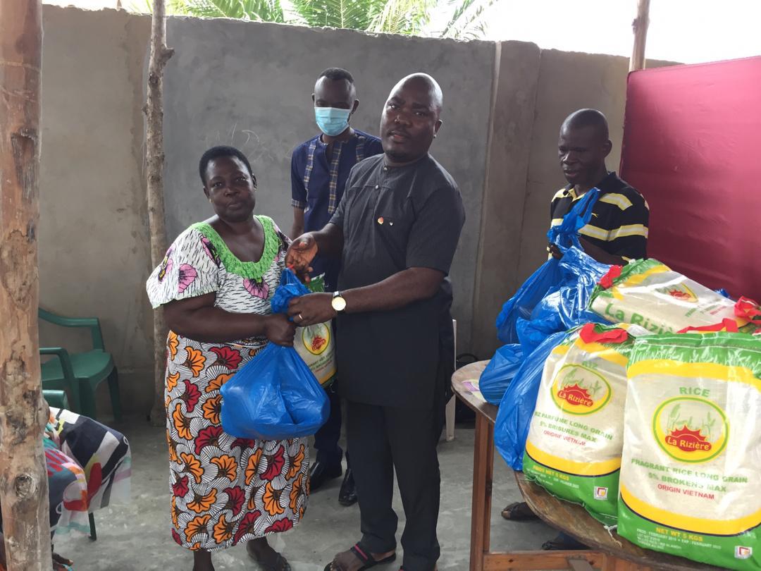 Palliative Food Distribution in the rural area of Agbodrafo