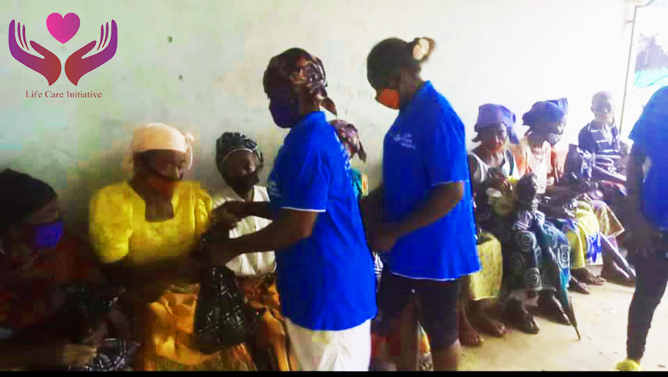 LCCWEI distributes food supplies in Alayi & Bende Local Government Are in Abia State Nigeria.